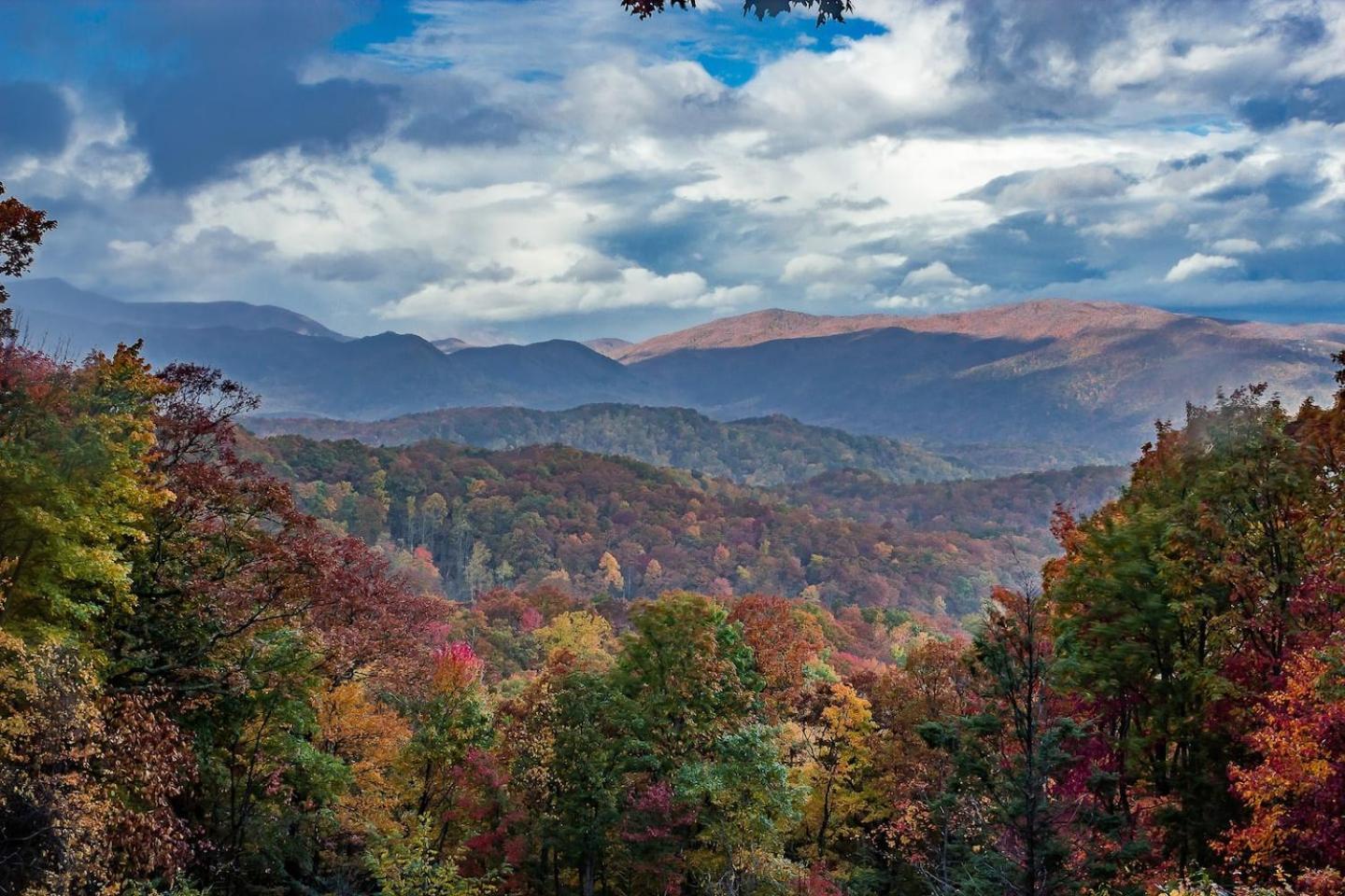 Romantic Mtn Cabin Hot Tub & Jacuzzi Views Villa Sevierville Eksteriør billede