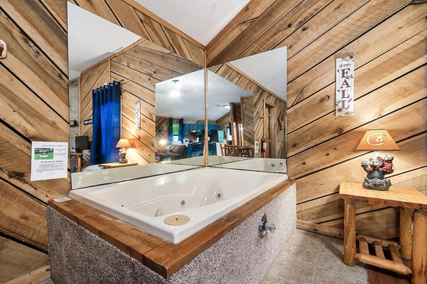 Romantic Mtn Cabin Hot Tub & Jacuzzi Views Villa Sevierville Eksteriør billede